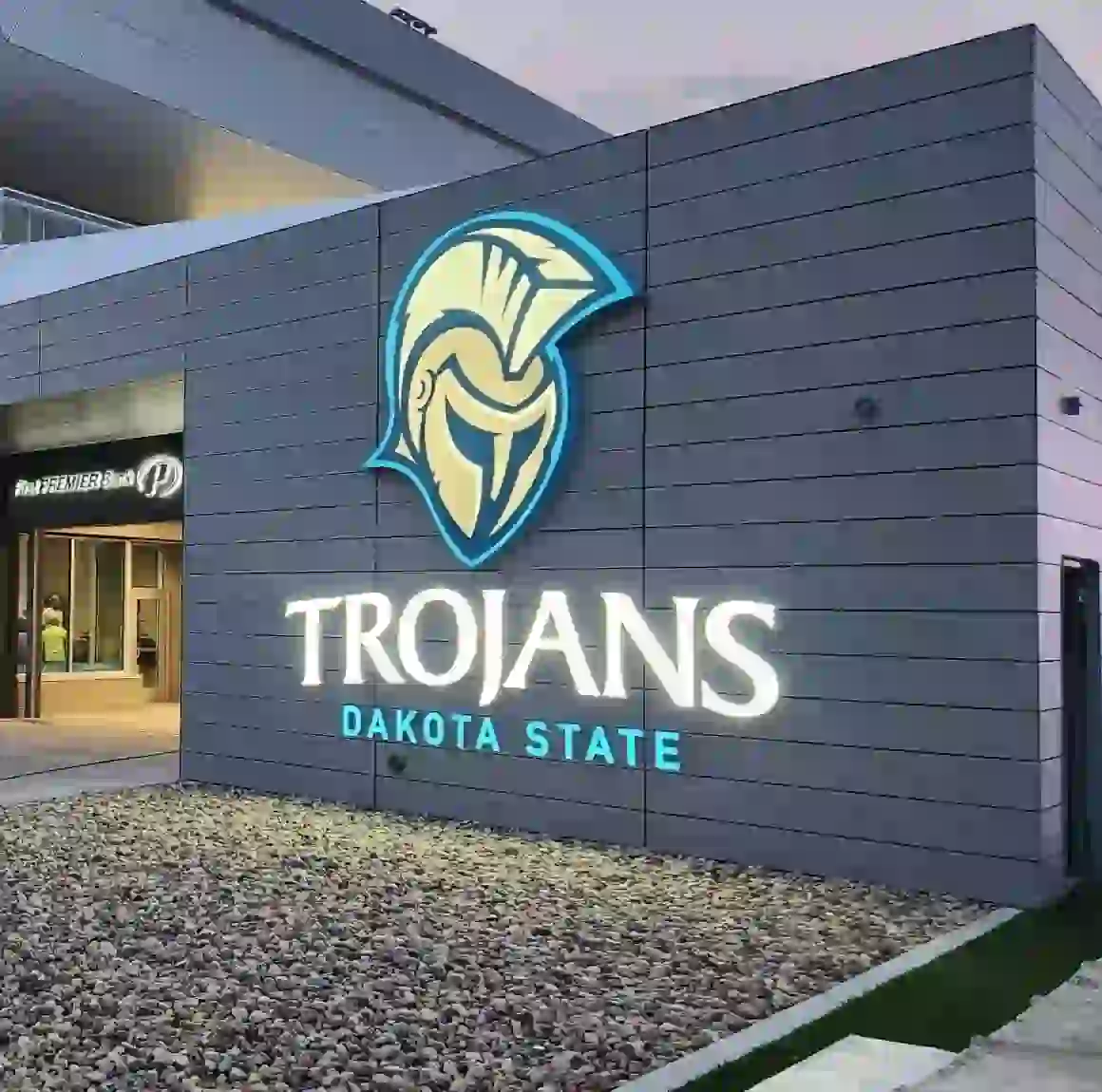 20240822_203219-2048x1153