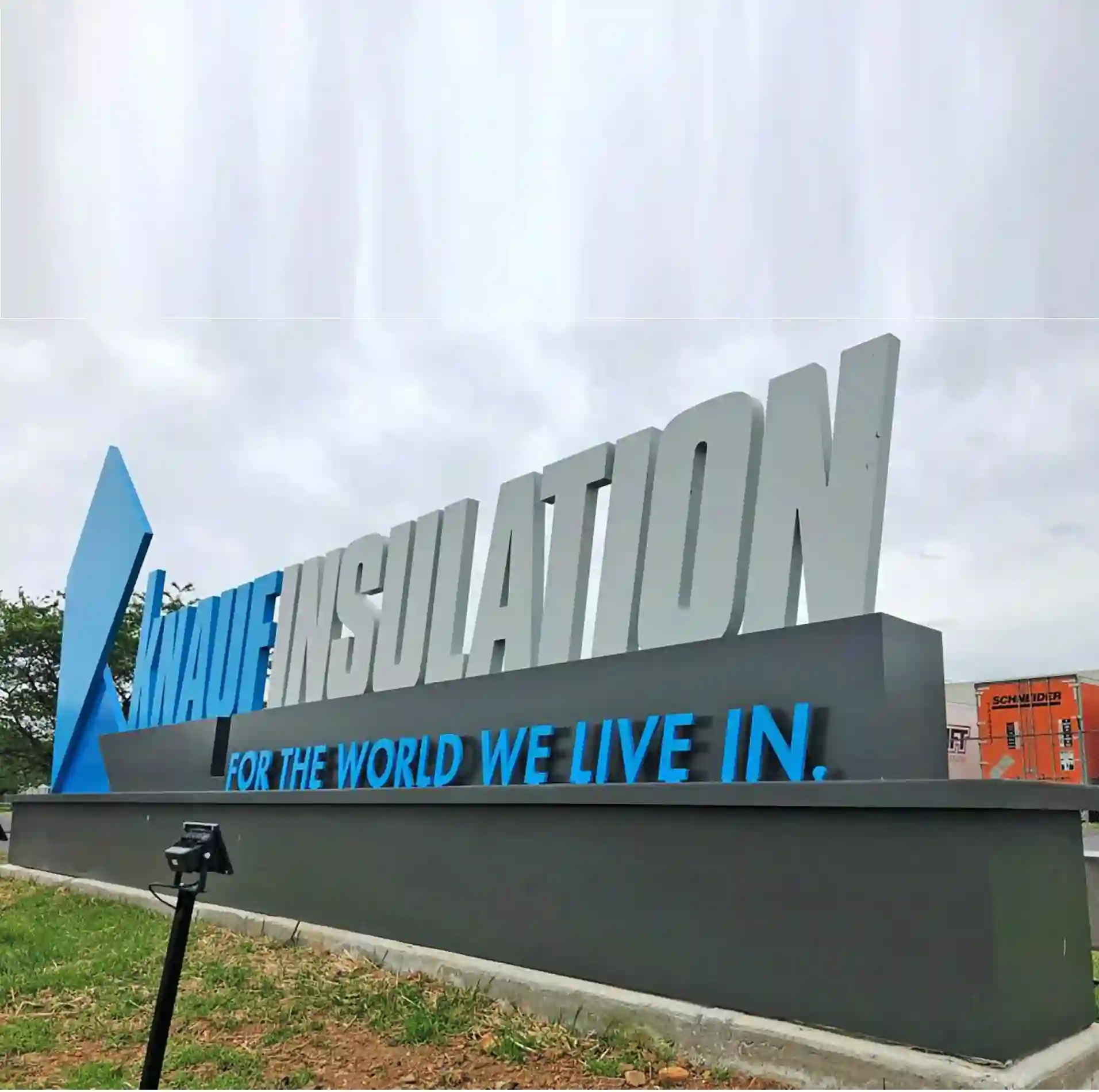 large-company-sign-CBS29.2201042310560