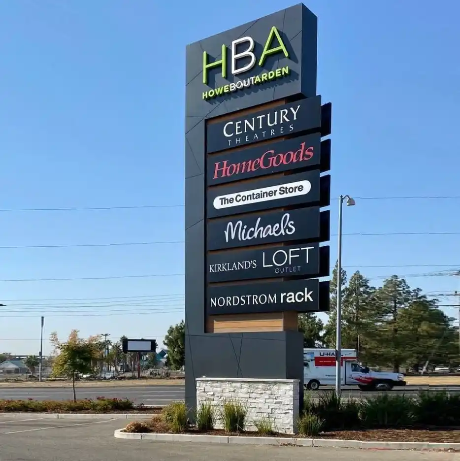 pole-signage-outdoors